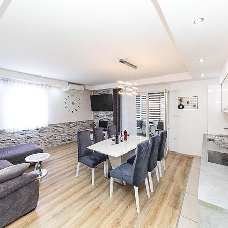 Apartment Near The Sea Kaštela Εξωτερικό φωτογραφία